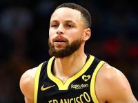 一竞技- 库里连续11场30+ 